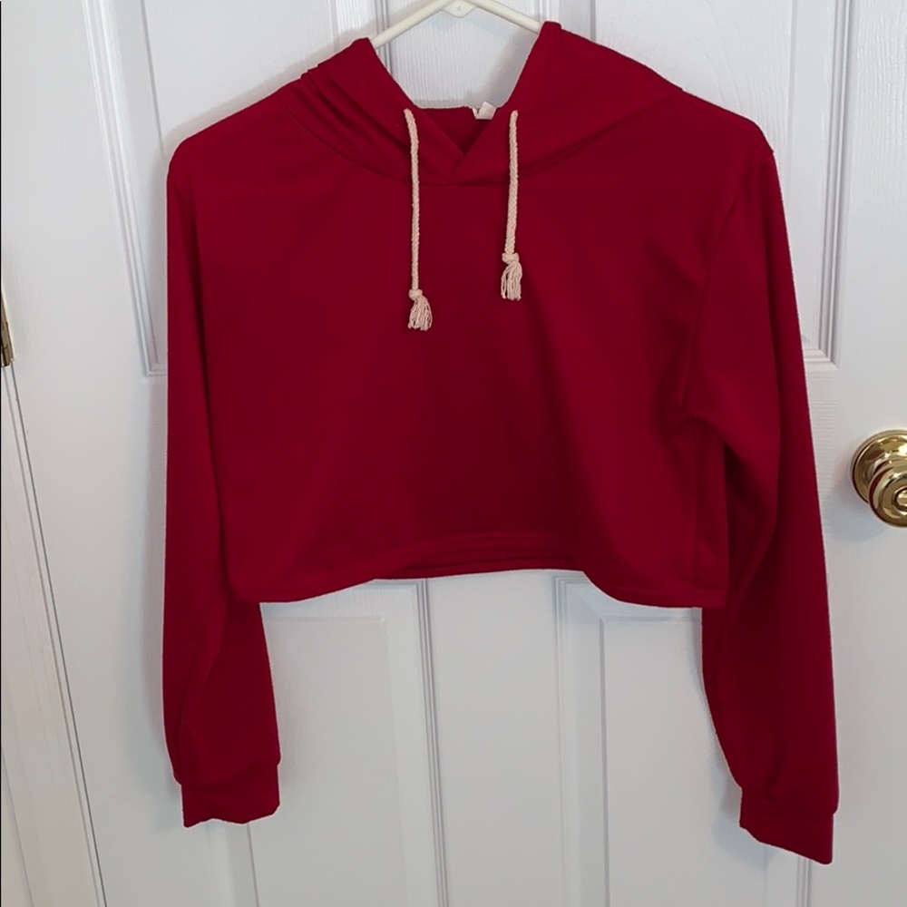 Cropped red shirt